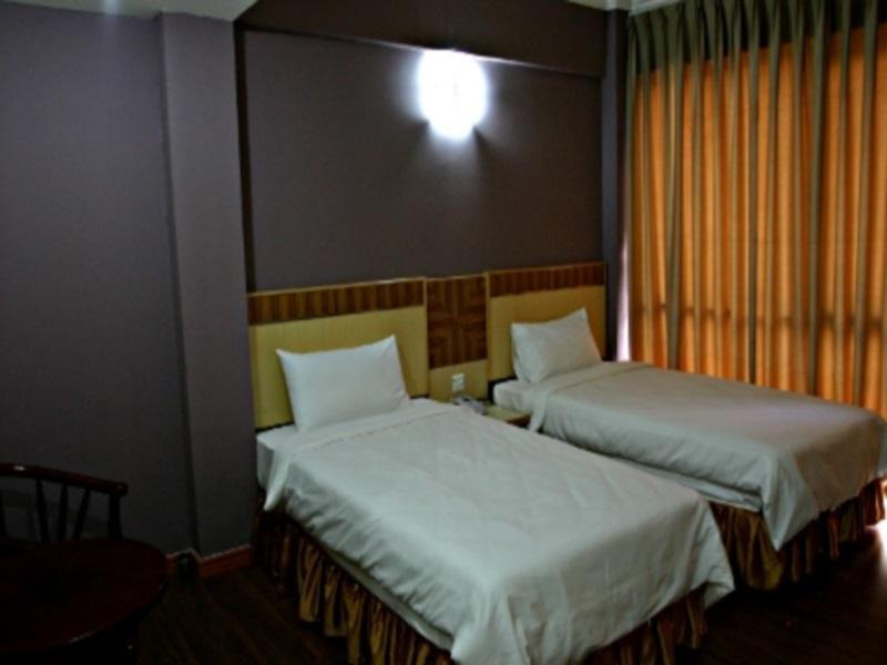 Oyo 89866 Houz Inn Bintulu Bagian luar foto