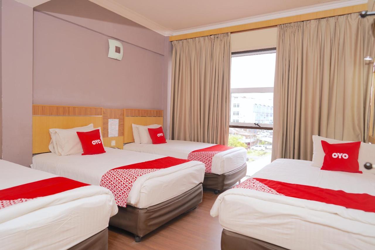 Oyo 89866 Houz Inn Bintulu Bagian luar foto