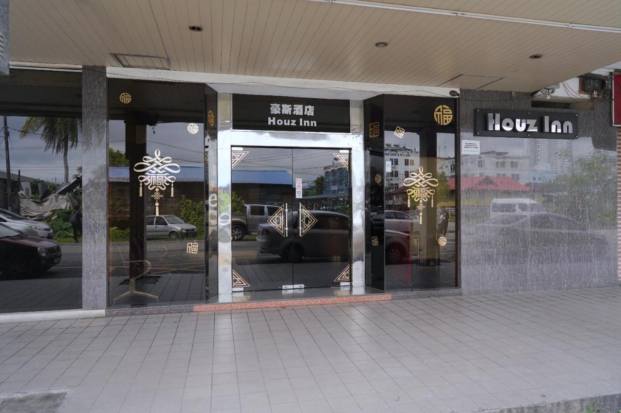 Oyo 89866 Houz Inn Bintulu Bagian luar foto